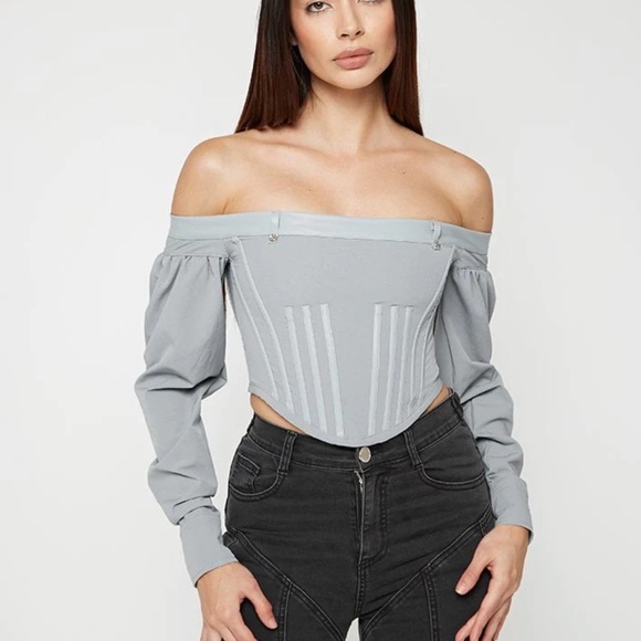 MANIERE DE VOIR ⭐️ CROP TOP ⭐️ PRINCESS SLEEVES ⭐️ ONLY TRIED ON ONCE - Picture 3 of 7